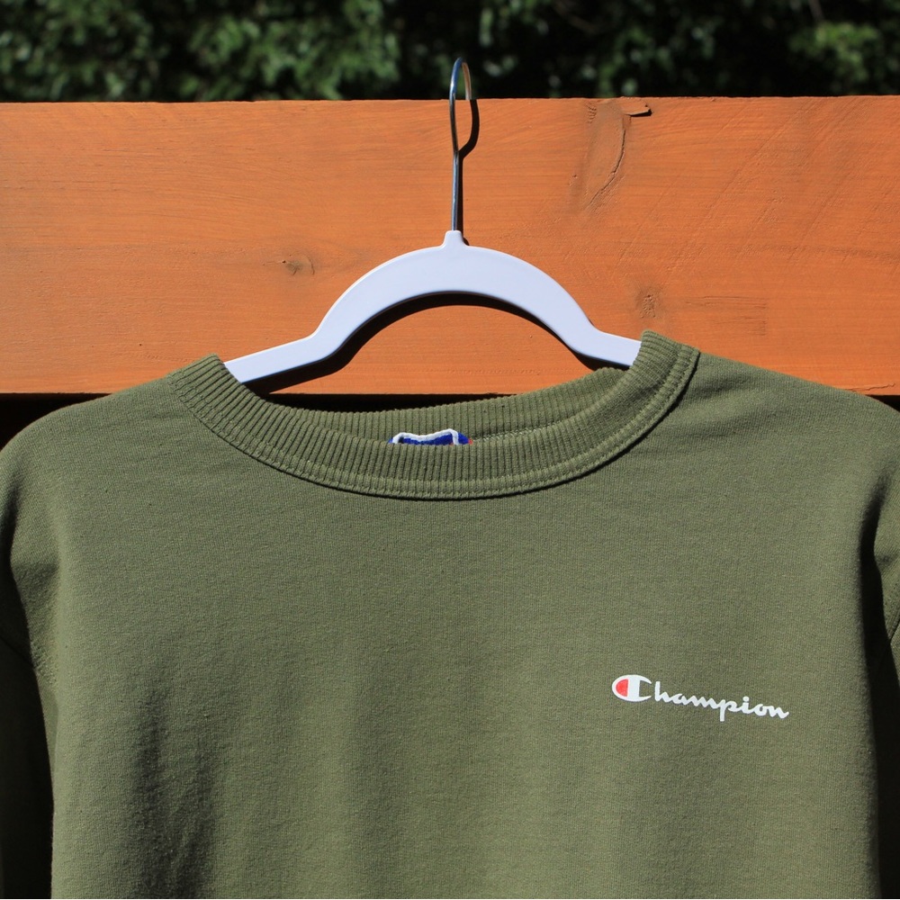 Champion crew neck in olive